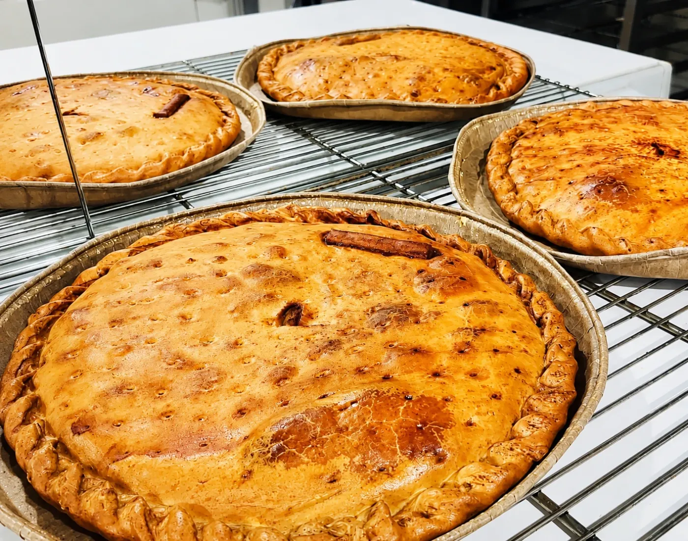 Empanadas artesanas gallegas recién horneadas